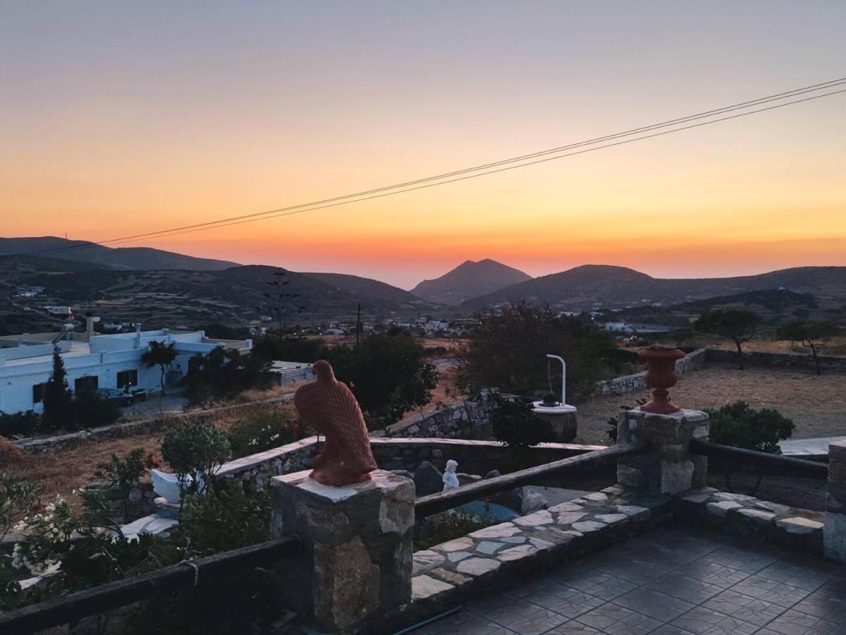 Πέτρινο Εξοχικό Σπίτι Στη Σύρο Agros  エクステリア 写真