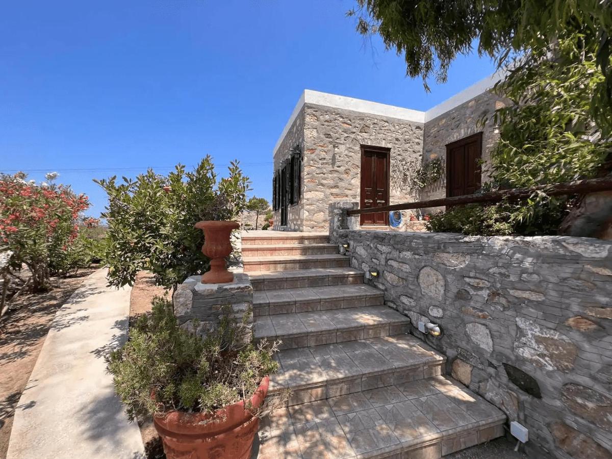 Πέτρινο Εξοχικό Σπίτι Στη Σύρο Agros  エクステリア 写真